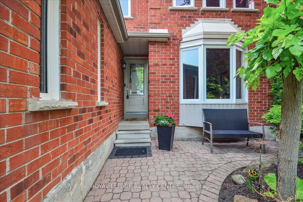 3677 Colonial Drive