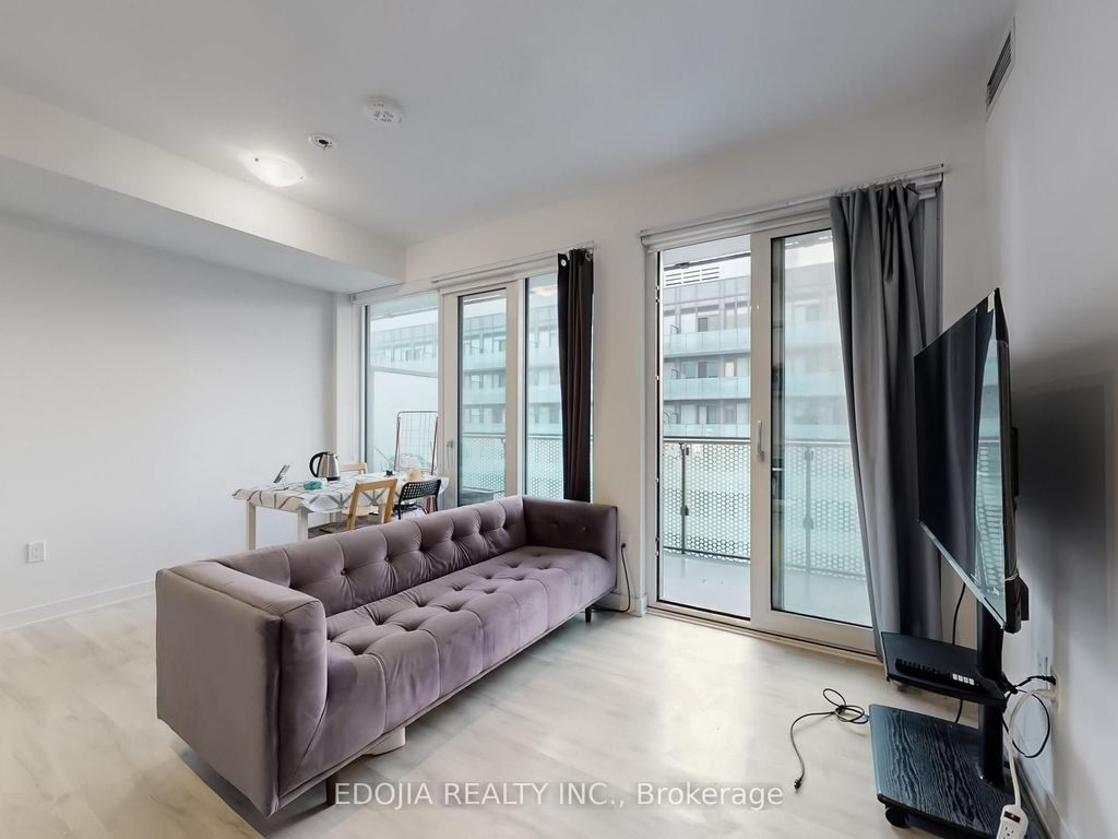 Photo of 70 Princess Street #2816, Toronto, ON M5A 0X6 (MLS # C12857504)