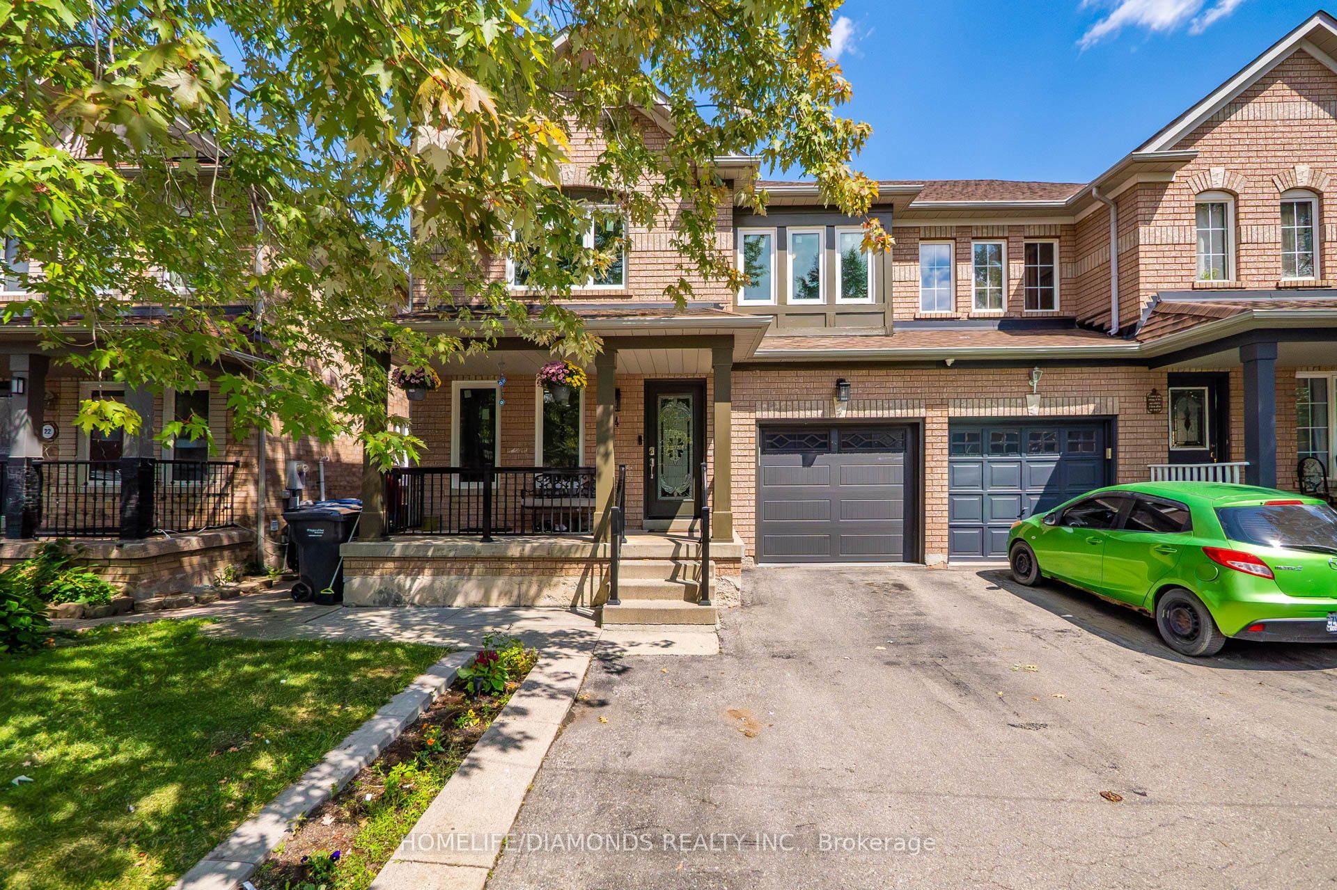 24 JEWEL Crescent