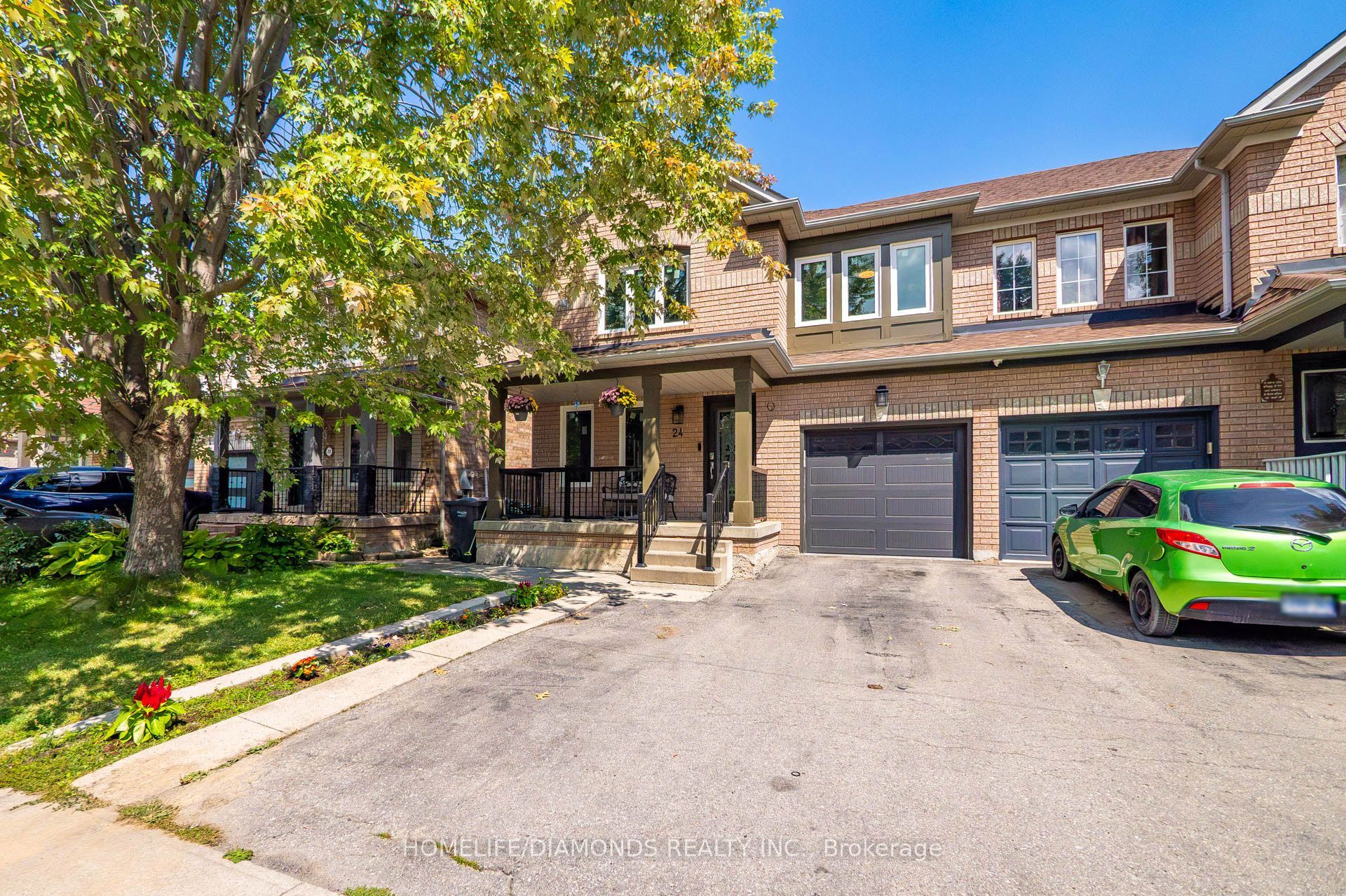 24 JEWEL Crescent