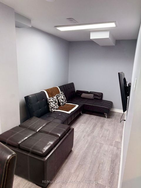 3250 Apricot Street Bsmt Mississauga ON L5N 8A8