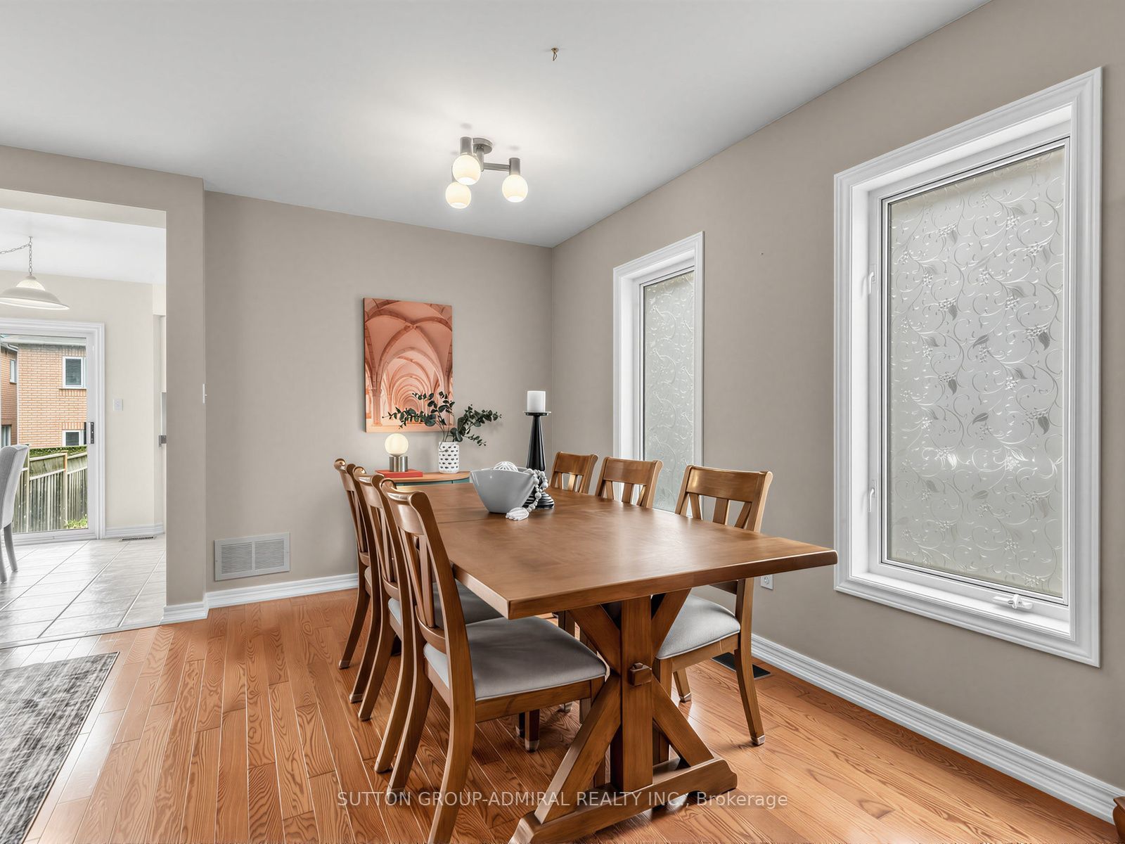 17 Royal Appian Crescent