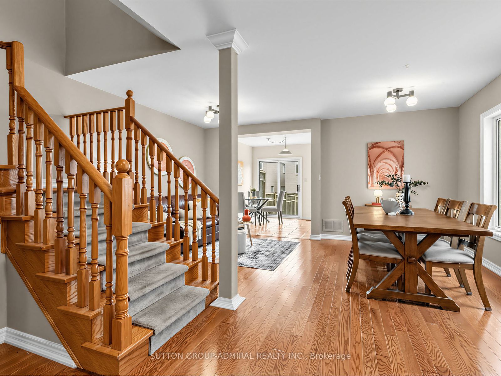 17 Royal Appian Crescent