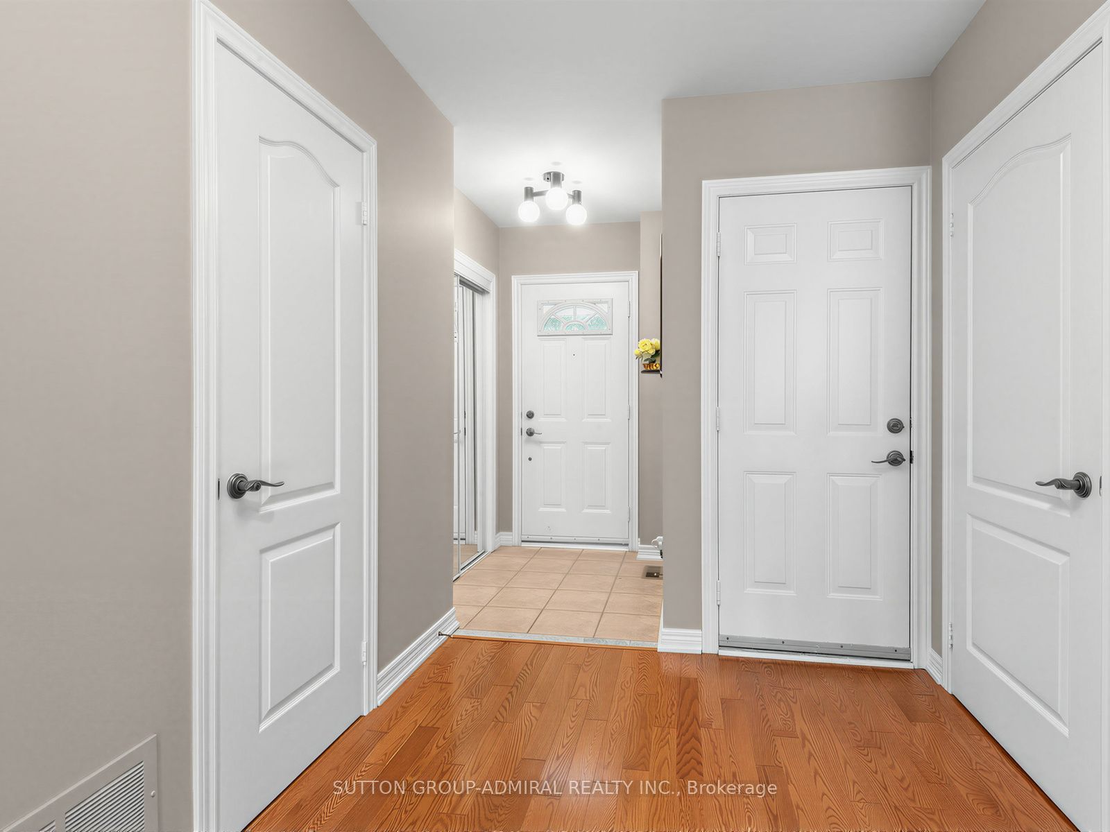 17 Royal Appian Crescent
