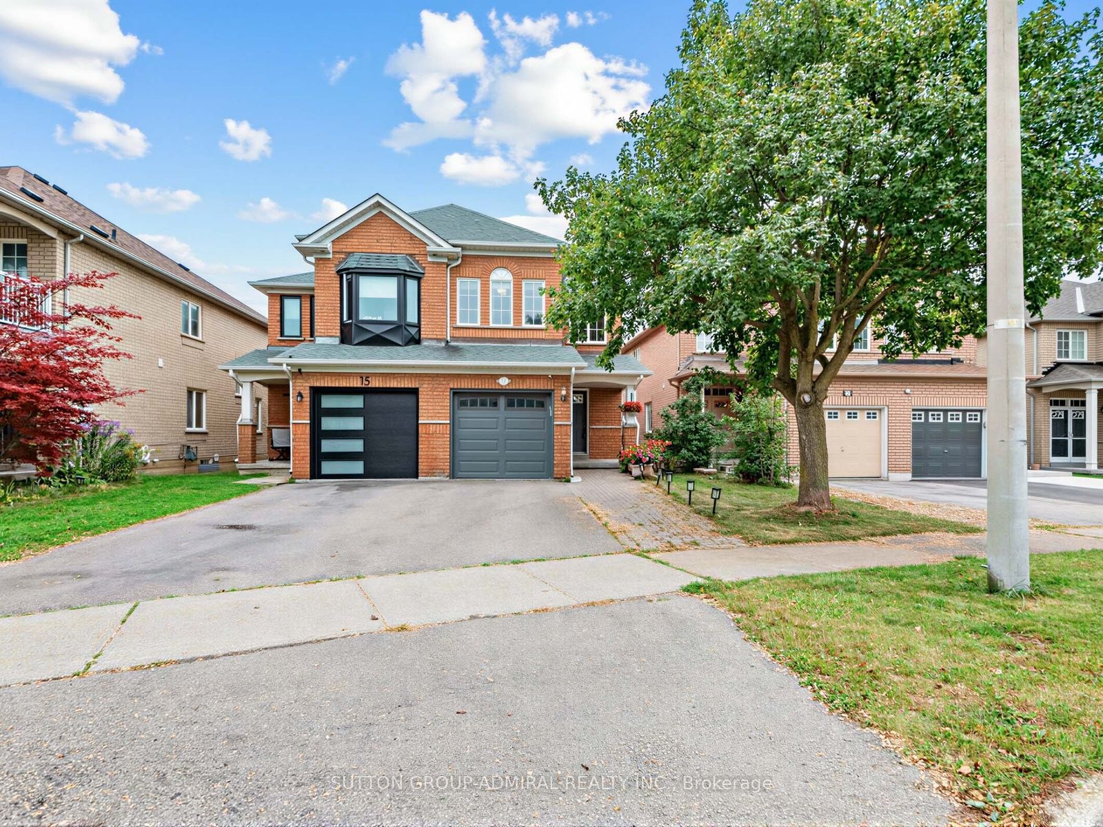 17 Royal Appian Crescent