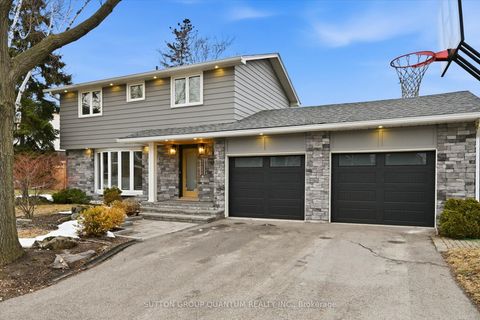 383 Cosburn Crescent Burlington ON L7L 2W5
