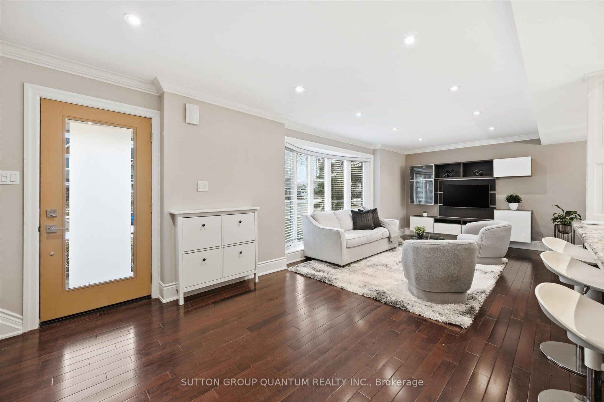 383 Cosburn Crescent