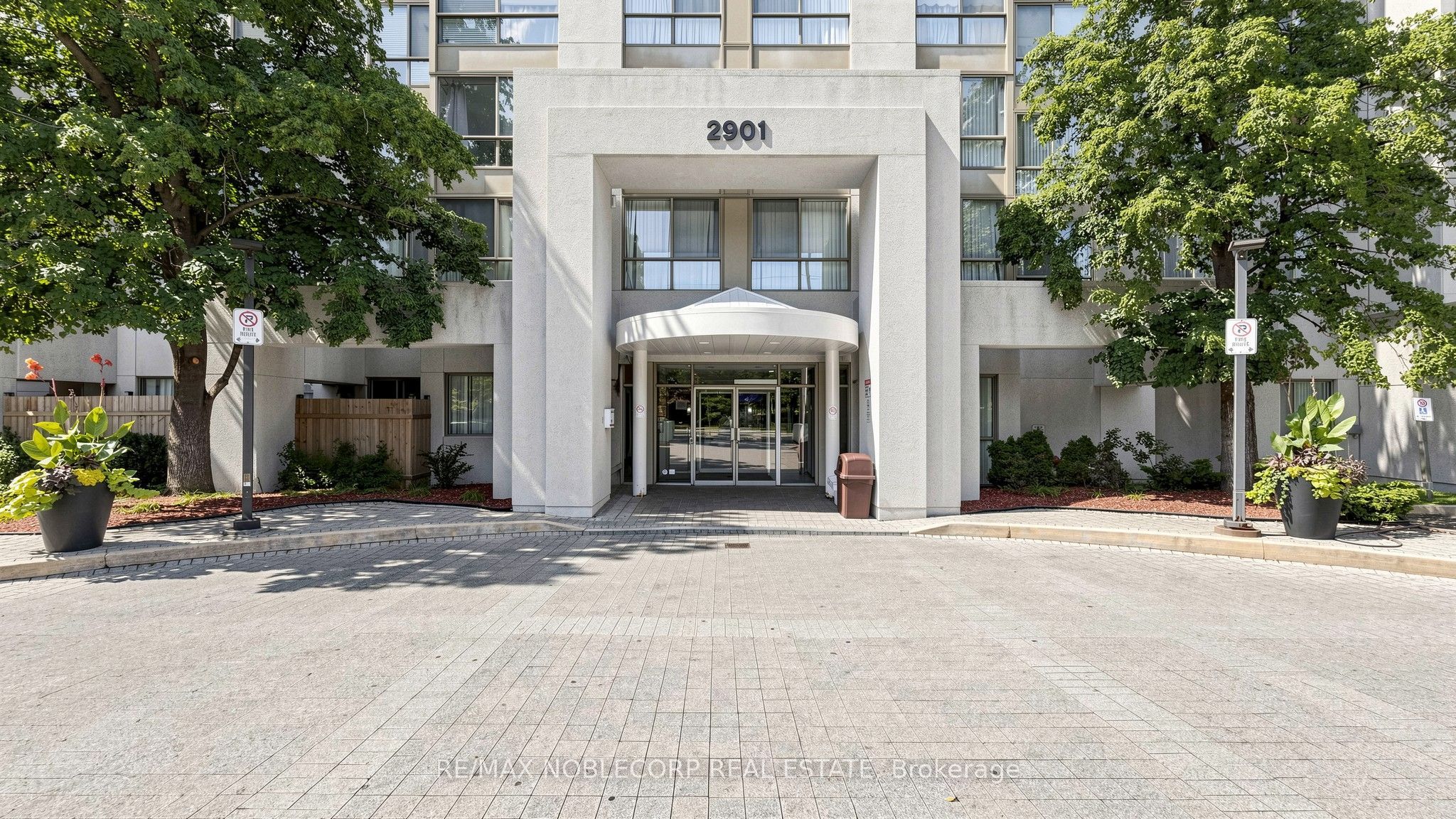 2901 Kipling Avenue 804