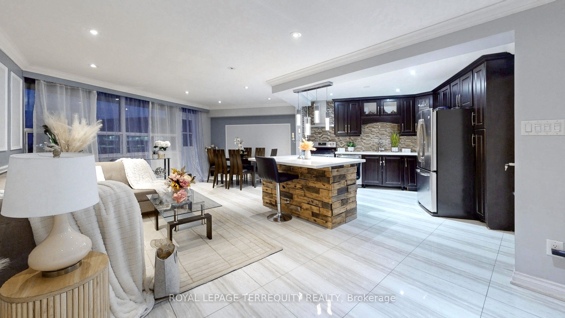 451 The West Mall N/A 1616