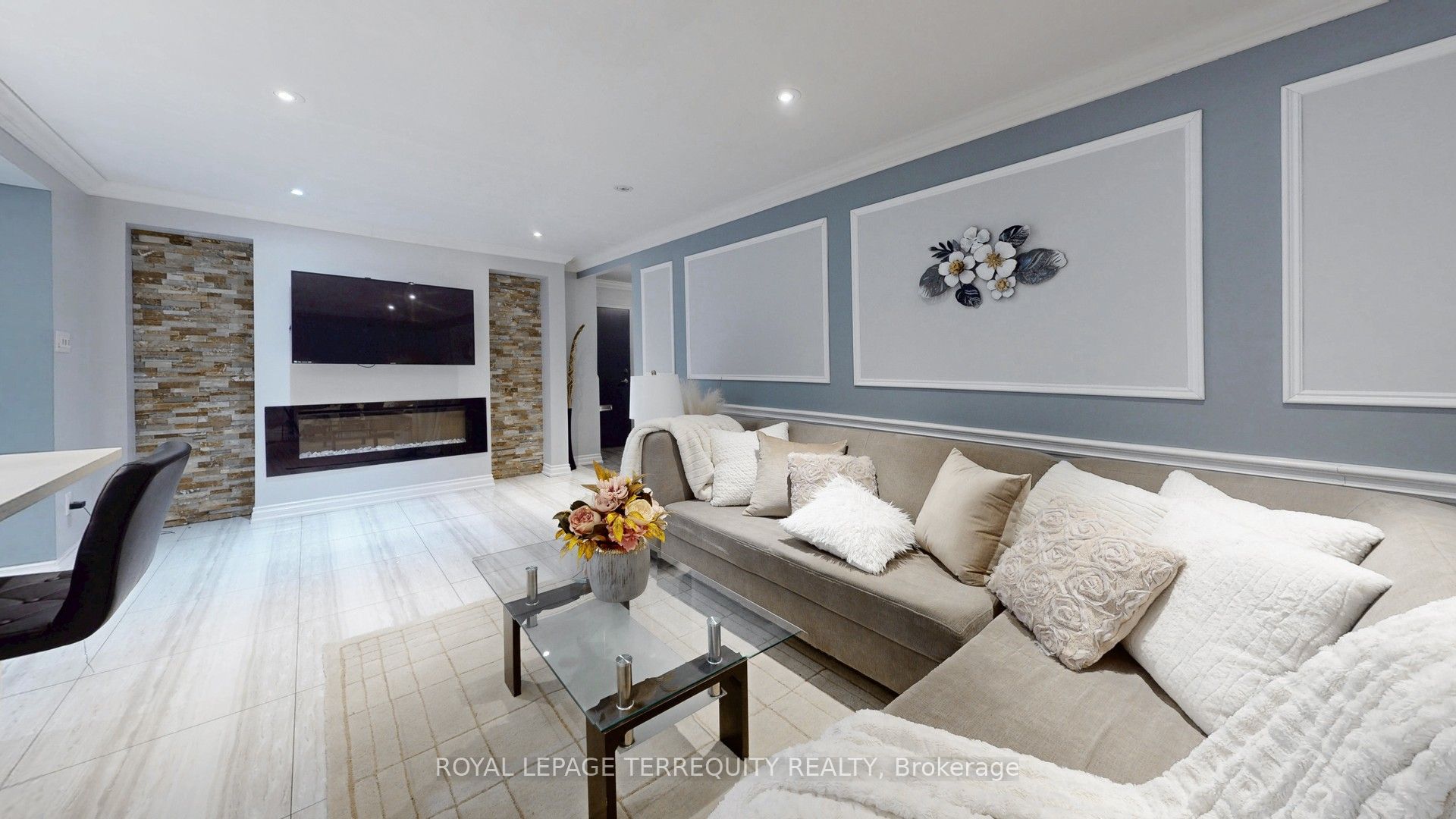 451 The West Mall N/A 1616