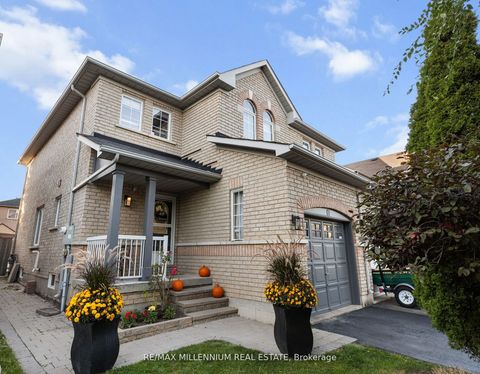 Photo of 17 Prince Crescent, Brampton, ON L7A 2C9 (MLS # W12472534)