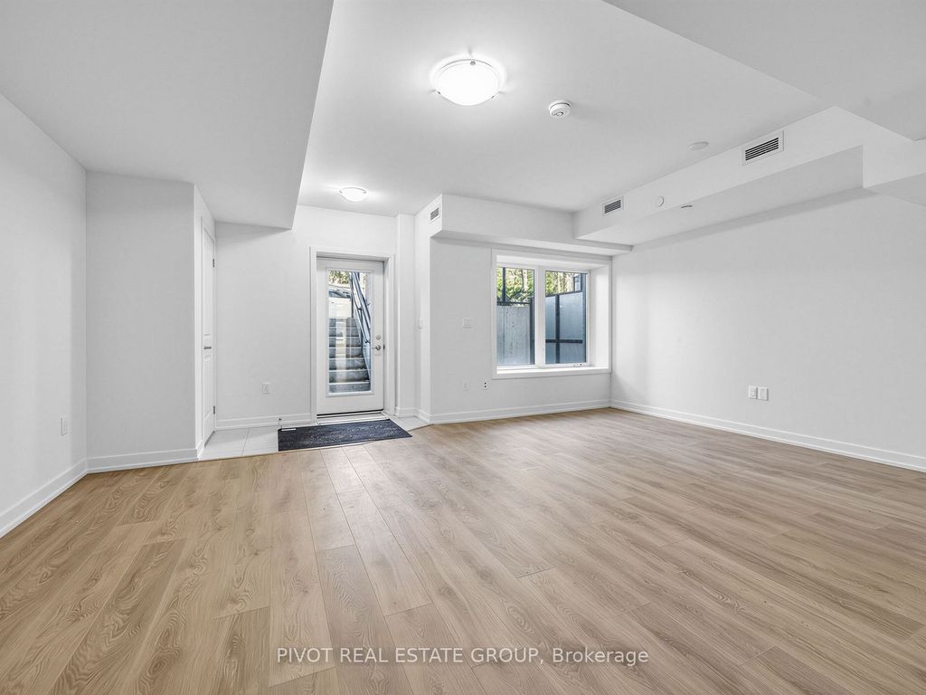 Photo of 56 Elizabeth Street S #1104, Richmond Hill, ON L4C 5W2 (MLS # N13063504)