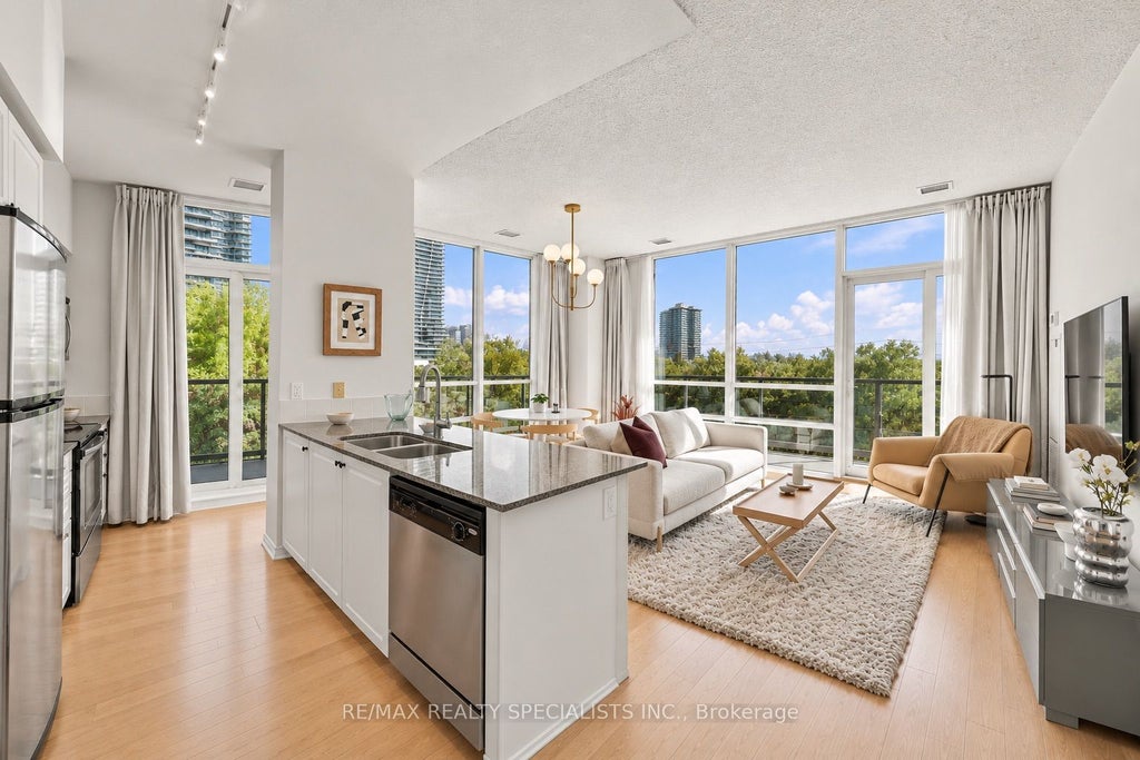 Photo of 2230 Lake Shore Boulevard W #308, Toronto, ON M8V 0B2 (MLS # W14109362)