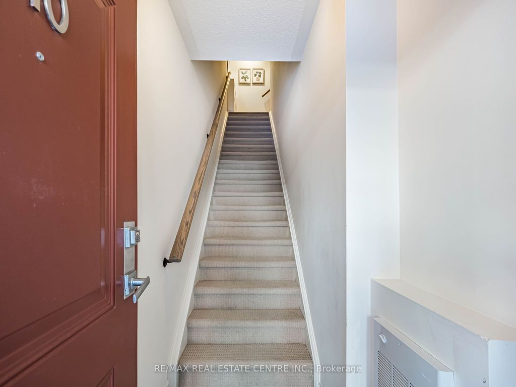 Photo of 125 Long Branch Avenue #10, Toronto, ON M8W 0A9 (MLS # W12842694)