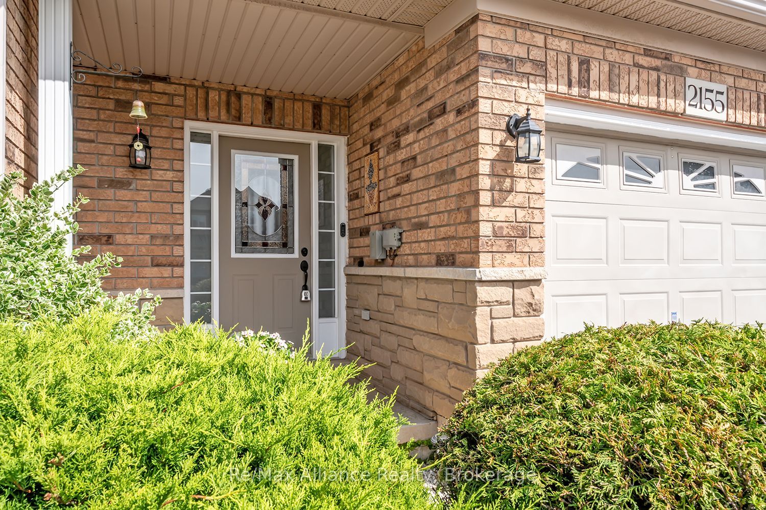 2155 Redstone Crescent