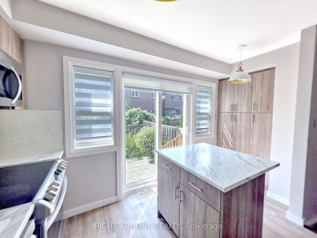 Photo of 98 Spadina Road, Brampton, ON L6X 4X6 (MLS # W12941394)