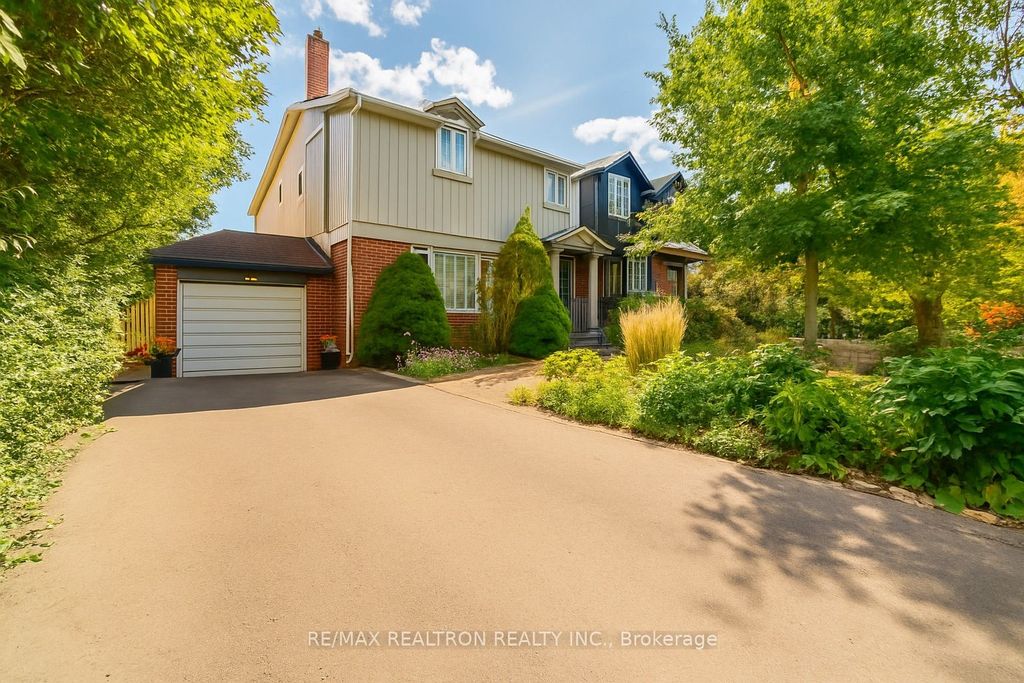 Photo of 663 Woburn Avenue, Toronto, ON M5M 1M2 (MLS # C12378720)