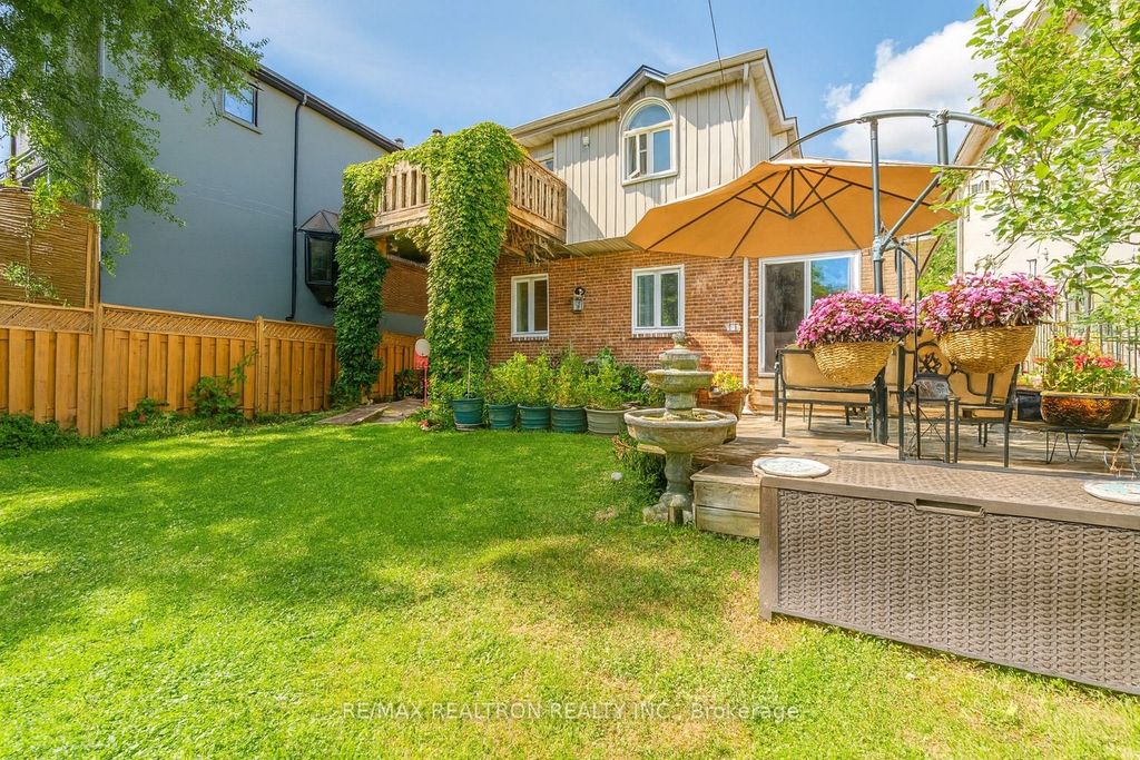 Photo of 663 Woburn Avenue, Toronto, ON M5M 1M2 (MLS # C12378720)