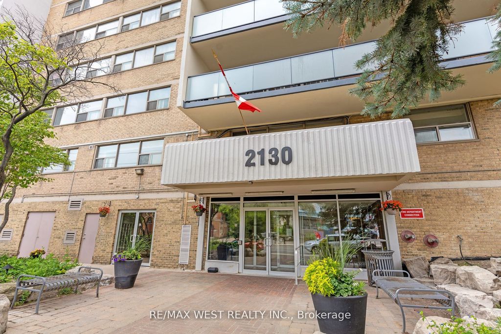 Photo of 2130 Weston Road #404, Toronto, ON M9N 3R9 (MLS # W12482665)