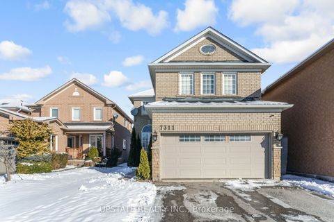 7311 Black Walnut Trail Mississauga ON L5N 7M4