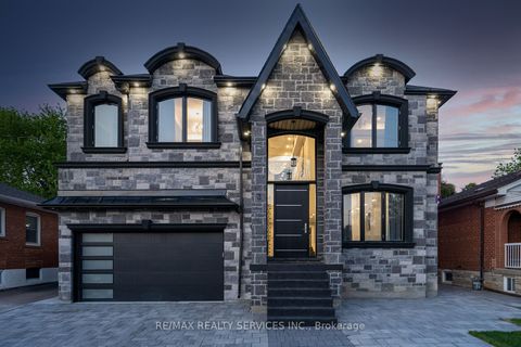 3 Bonnyview Drive Toronto ON M8Y 3G5