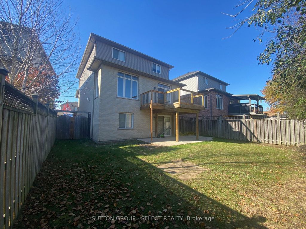 Photo of 1653 Blackmaple Crescent, London East, ON N5Y 6L7 (MLS # X12511288)