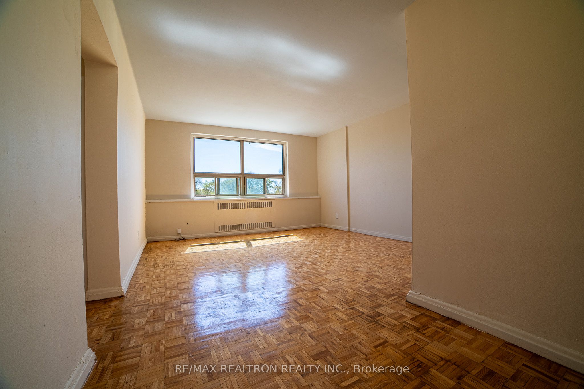 2355 Lake Shore Boulevard W 223
