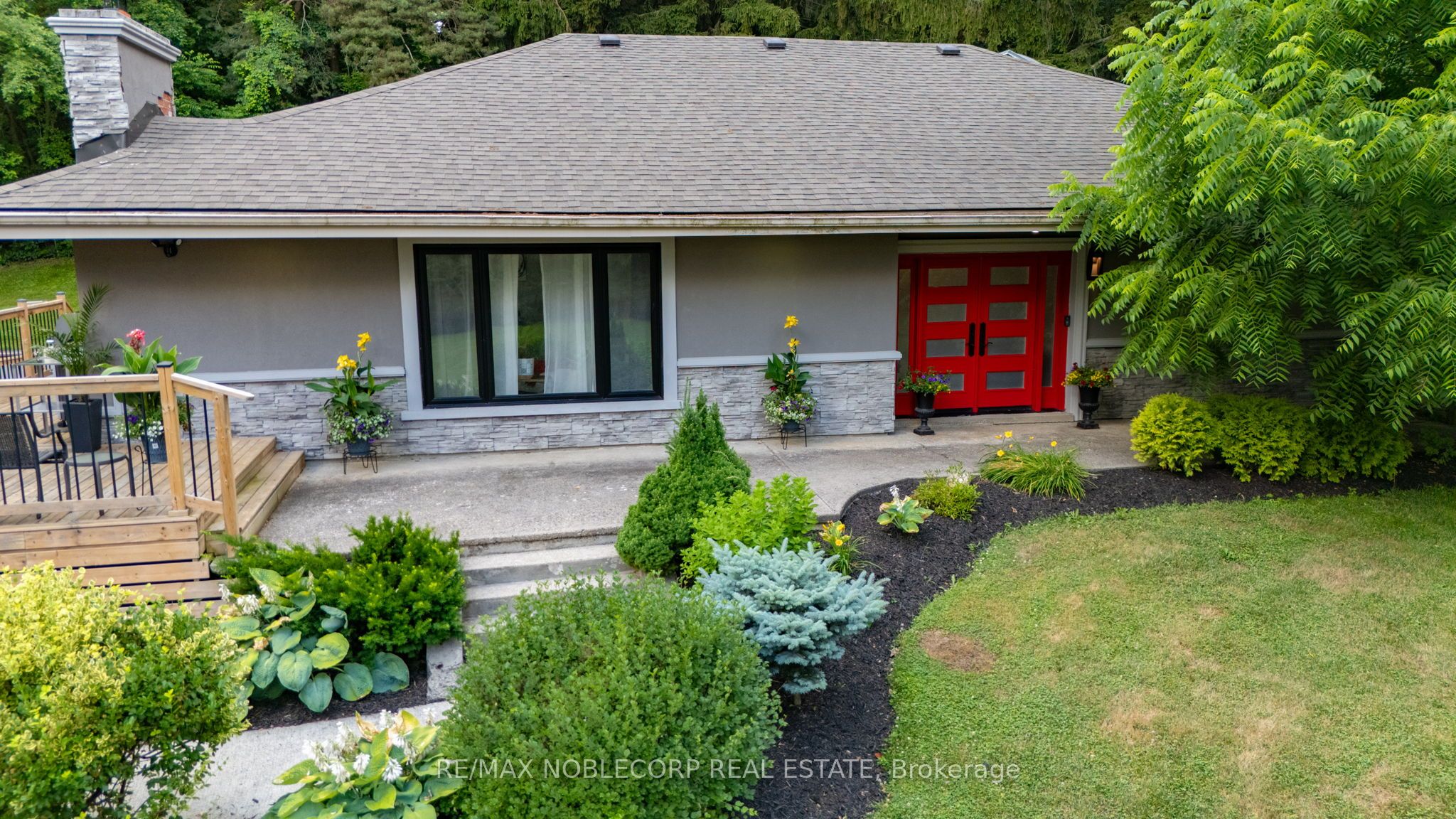 9240 Castlederg Side Road