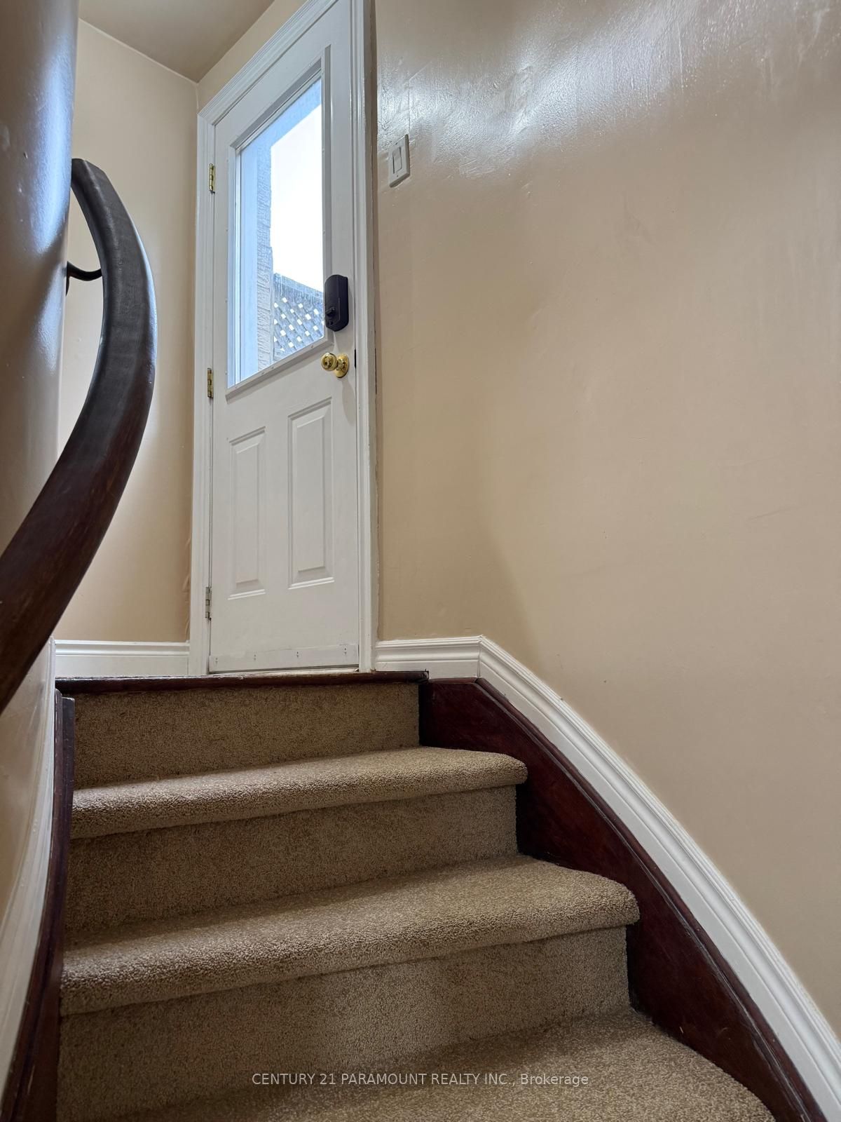 7275 Village Walk