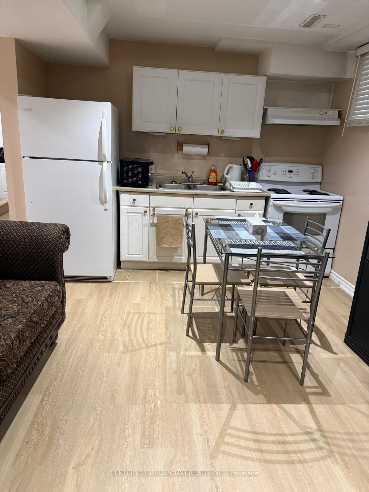 7275 Village Walk