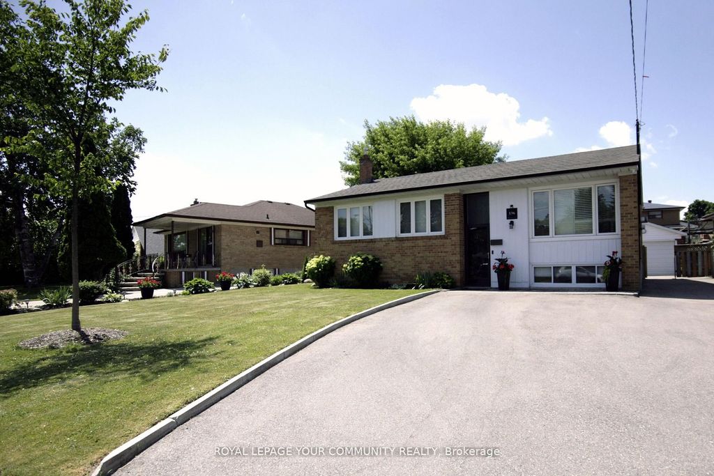 Photo of 136 Strathburn Boulevard, Toronto, ON M9M 2L1 (MLS # W12544696)