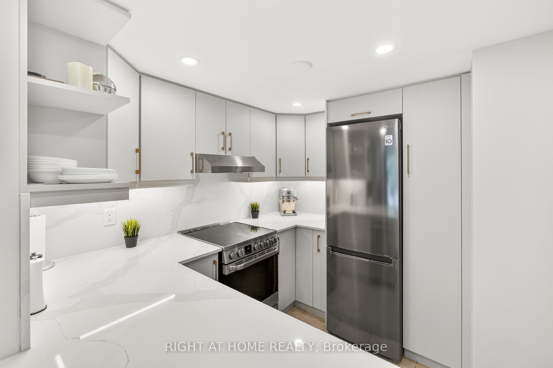 105 George Appleton Way 2151