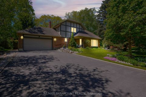 44 Cairnmore Court Brampton ON L6Z 1T6