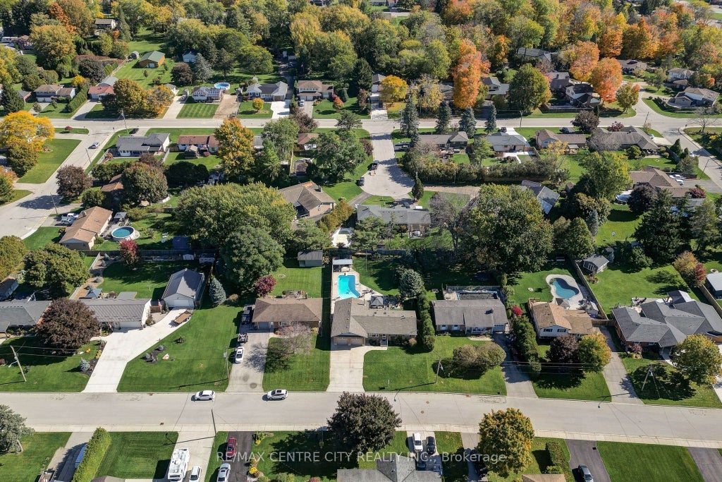 Photo of 68 Lois Avenue, Central Elgin, ON N5R 5A4 (MLS # X14109438)