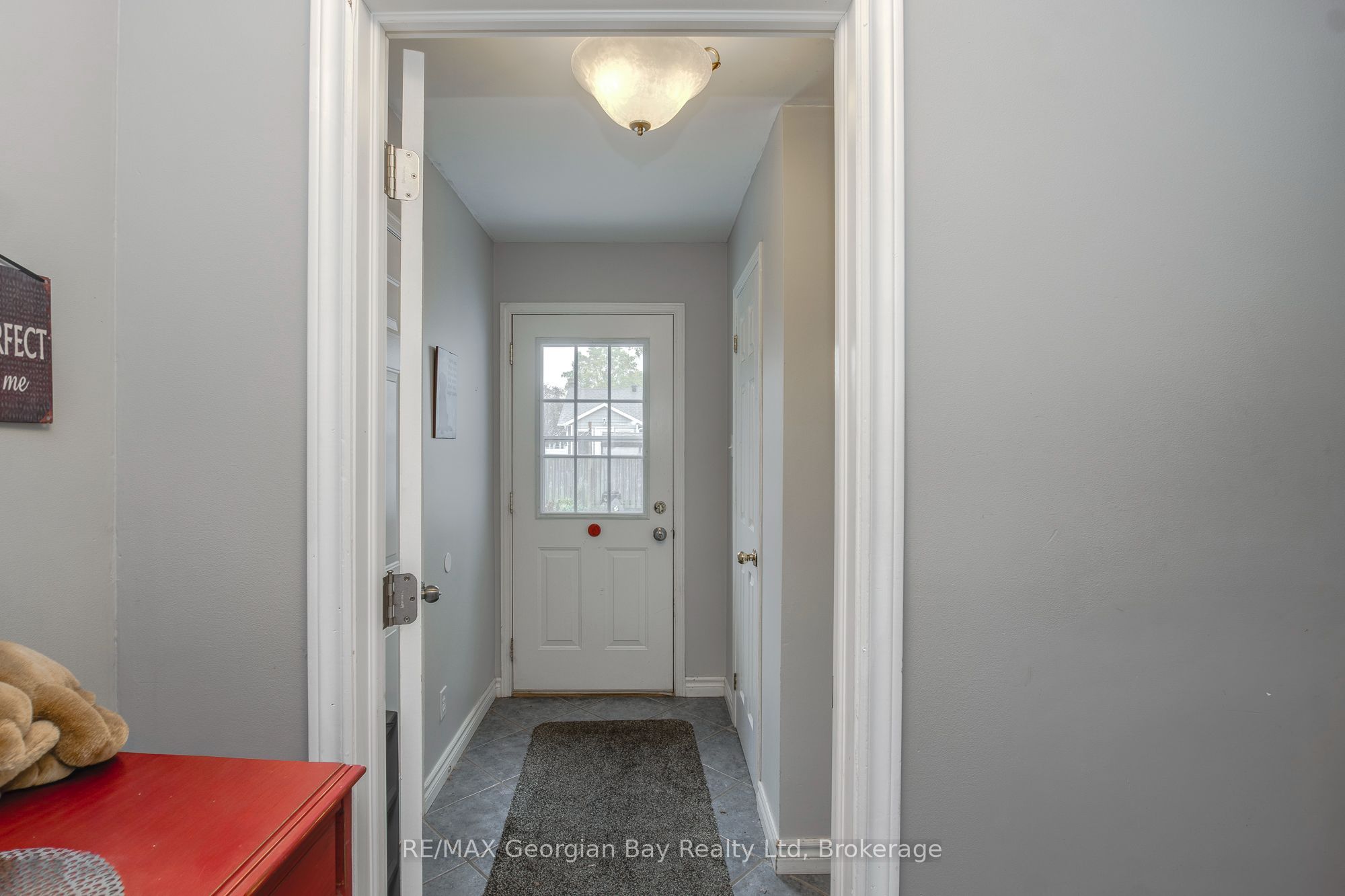 19 Bridle Road