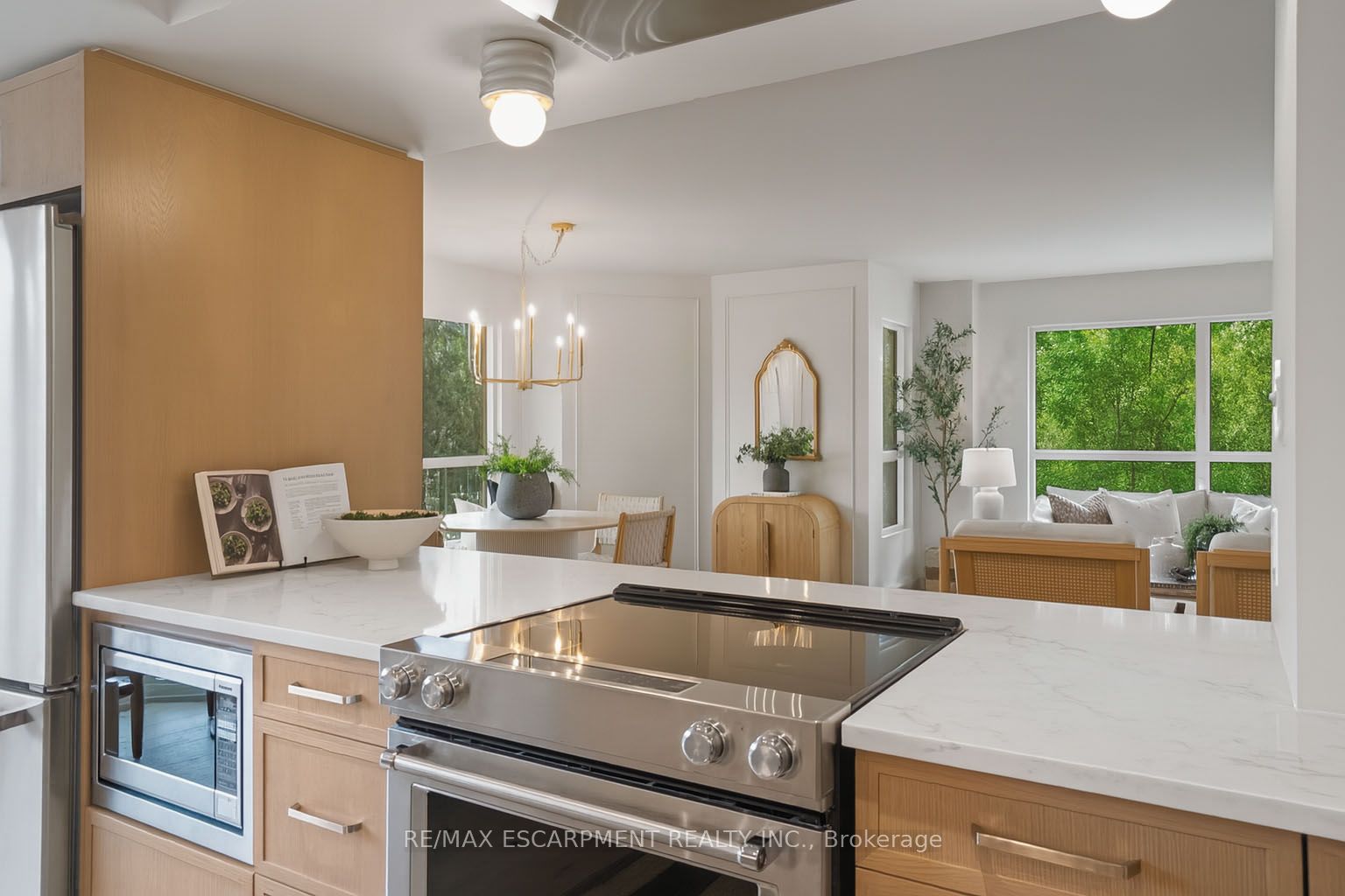 2190 LAKESHORE Road 403