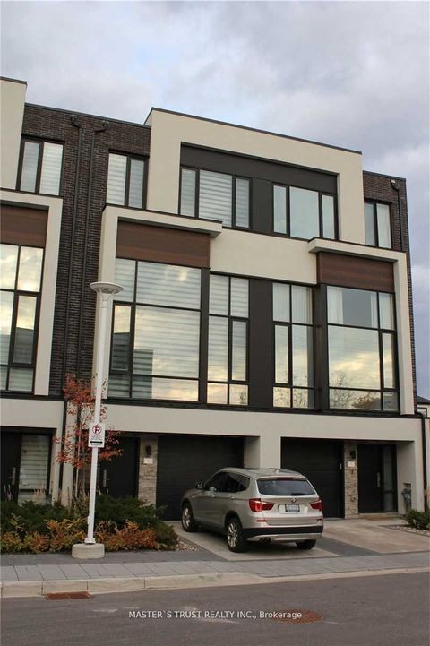 5 Jodphur Lane Richmond Hill ON L4C 3X3