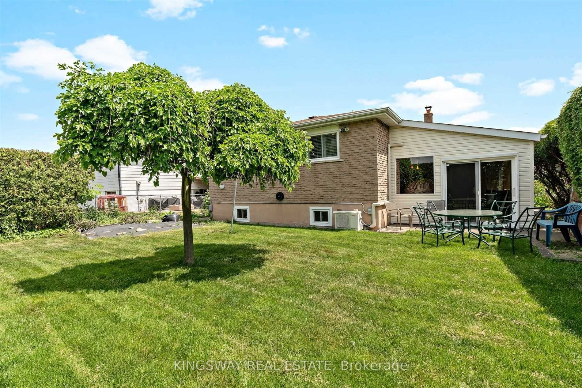 979 Forestwood Drive