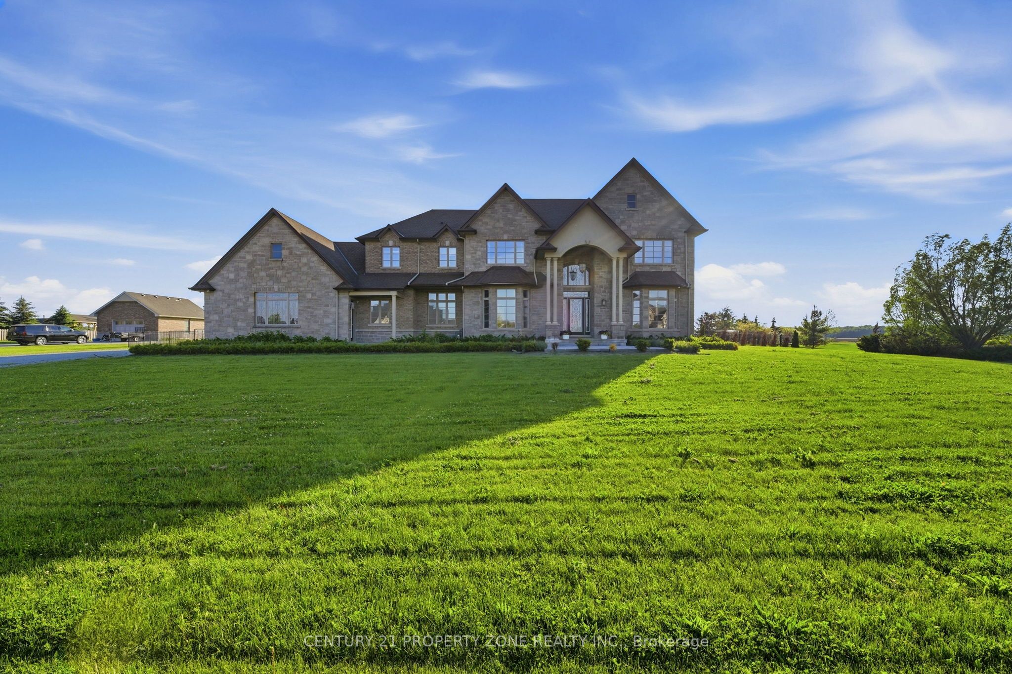 Photo 1 of 50 — 14 Wisteria Lane, Haldimand, ON N0A 1R0