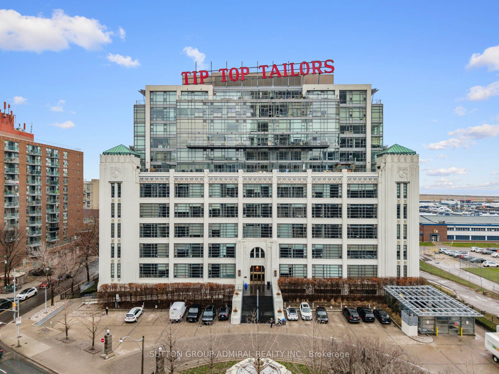 637 Lake Shore Boulevard W 434