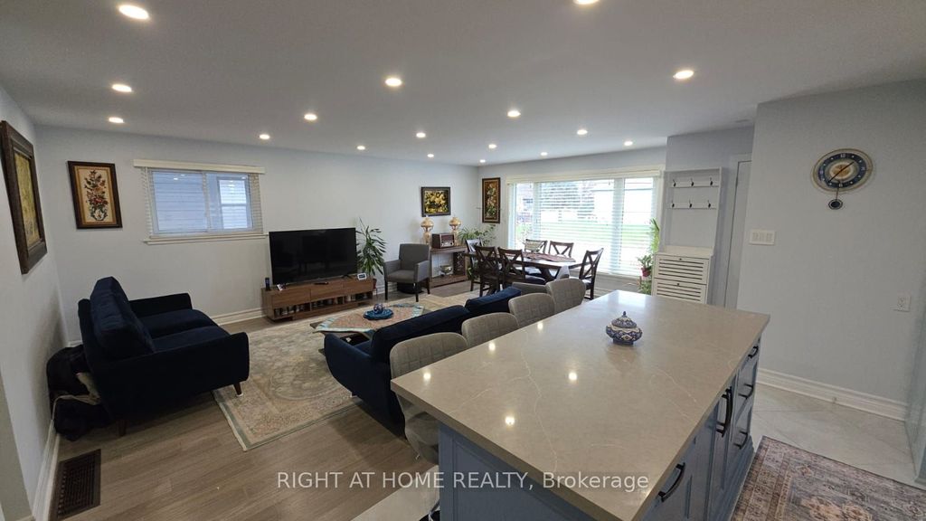 Photo of 783 Oliva Street, Pickering, ON L1W 2V9 (MLS # E12588756)