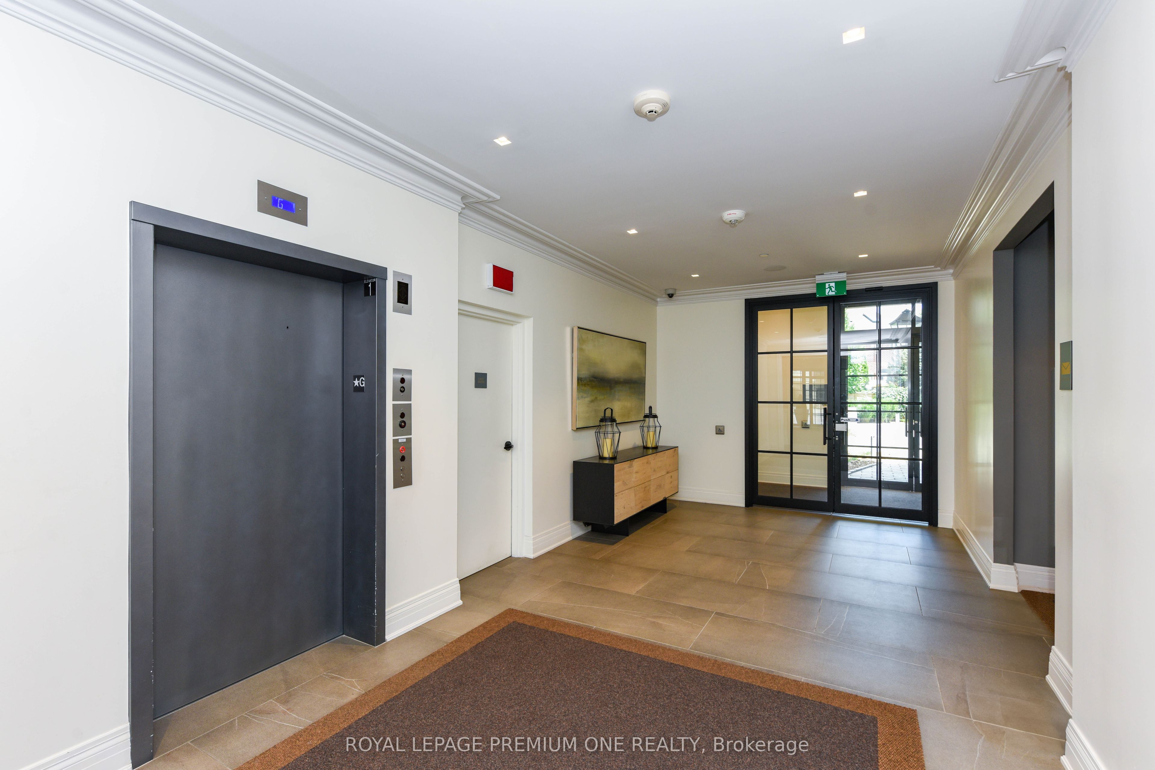 571 PRINCE EDWARD Drive N 610