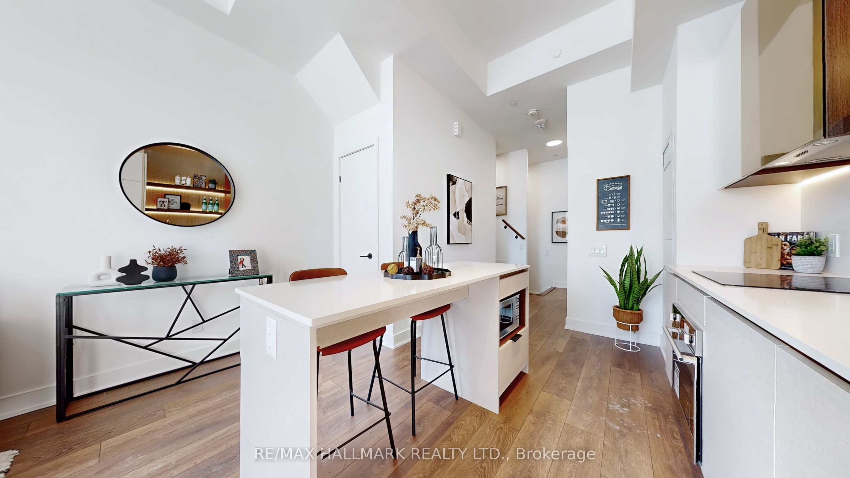 1285 Queen Street E 102