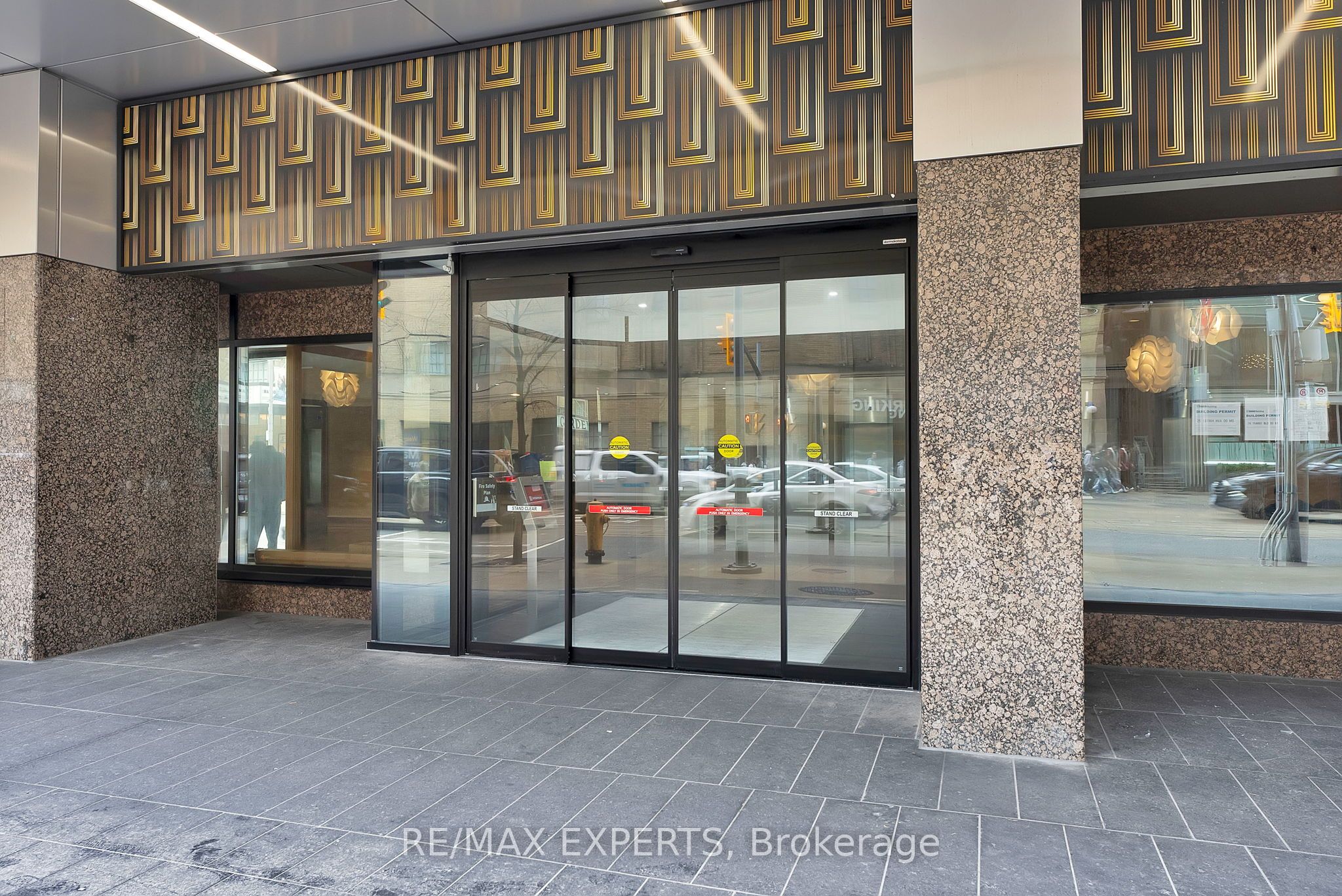 45 Carlton Street 1114