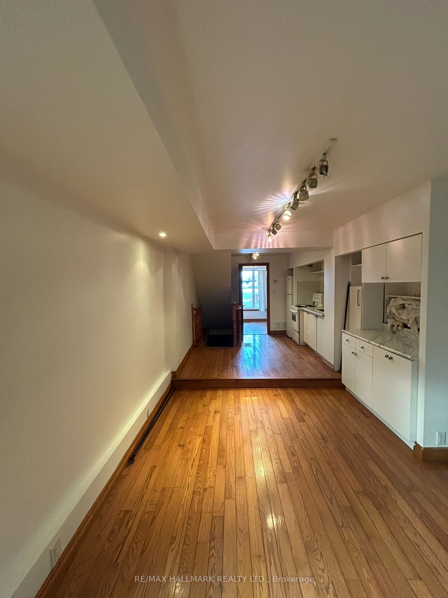 2005 Highway 7 N/A 3