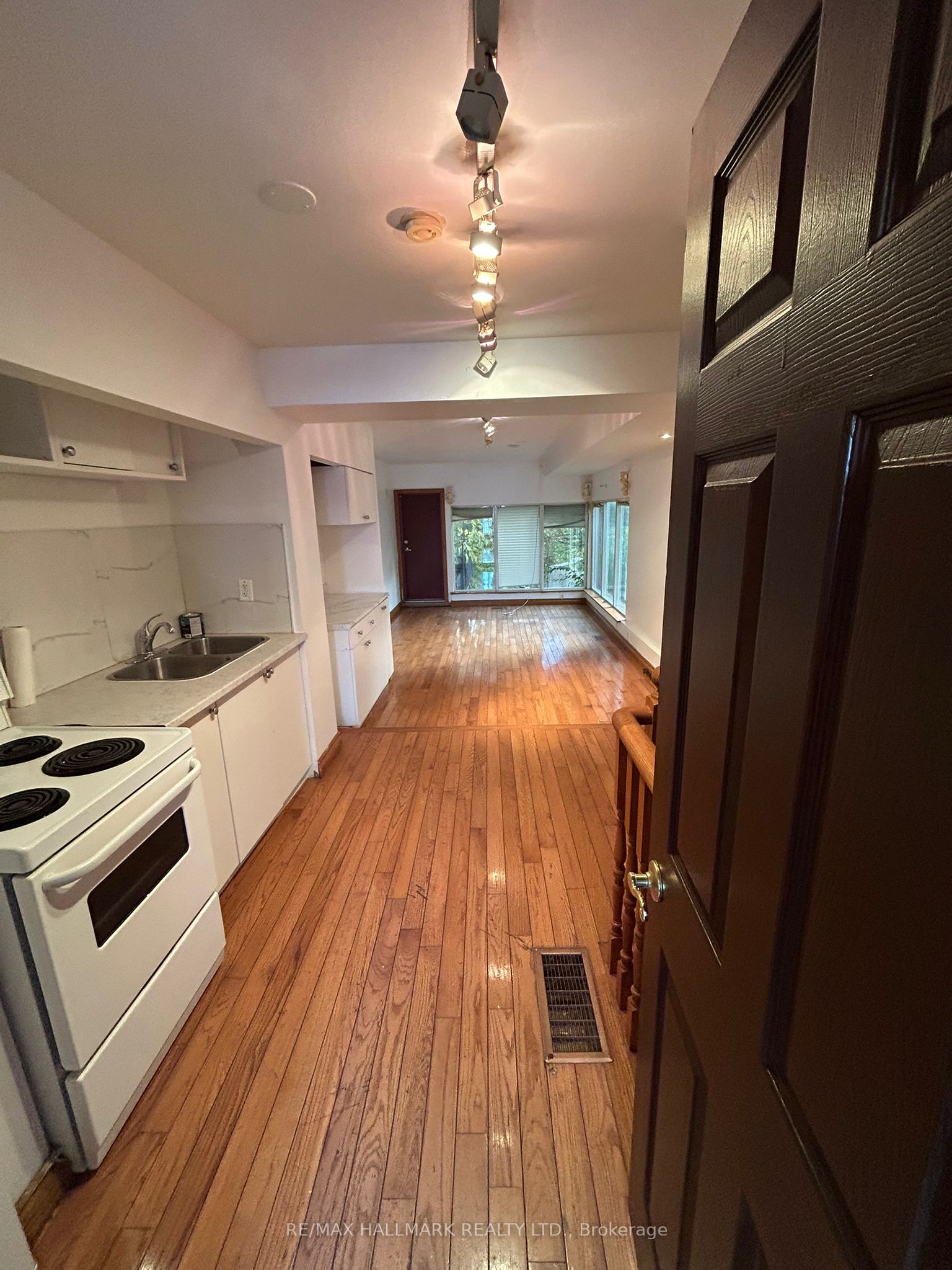 2005 Highway 7 N/A 3