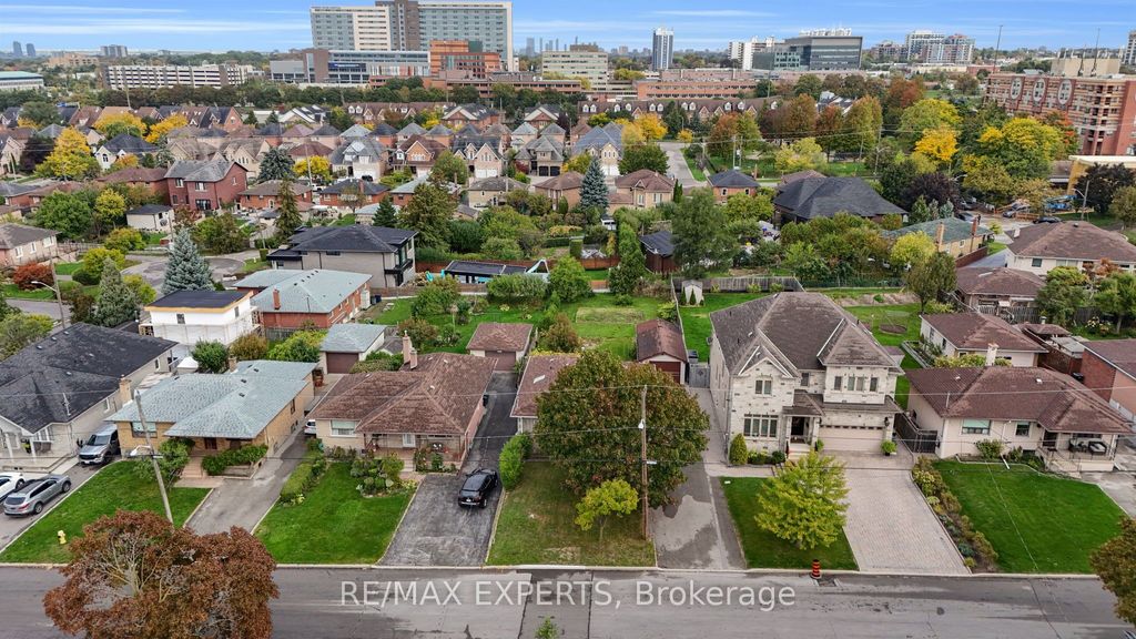 Photo of 26 Grovedale Avenue, Toronto, ON M6L 1Y6 (MLS # W12976170)