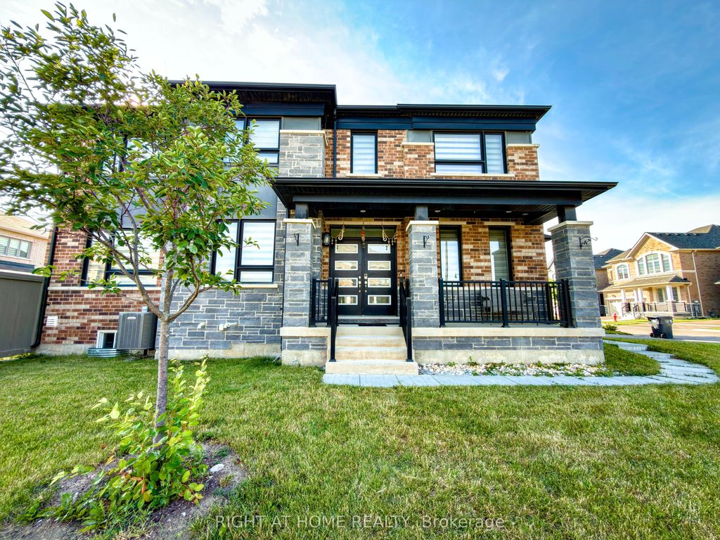 Photo of 30 Boothill Drive, Brampton, ON L7A 5E4 (MLS # W13530426)