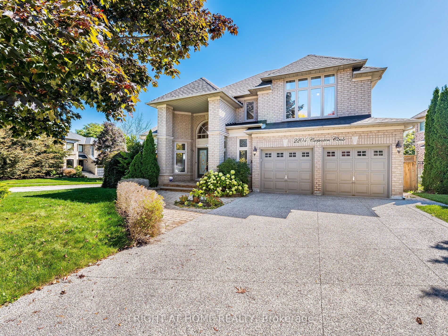 2204 Carpenters Circle