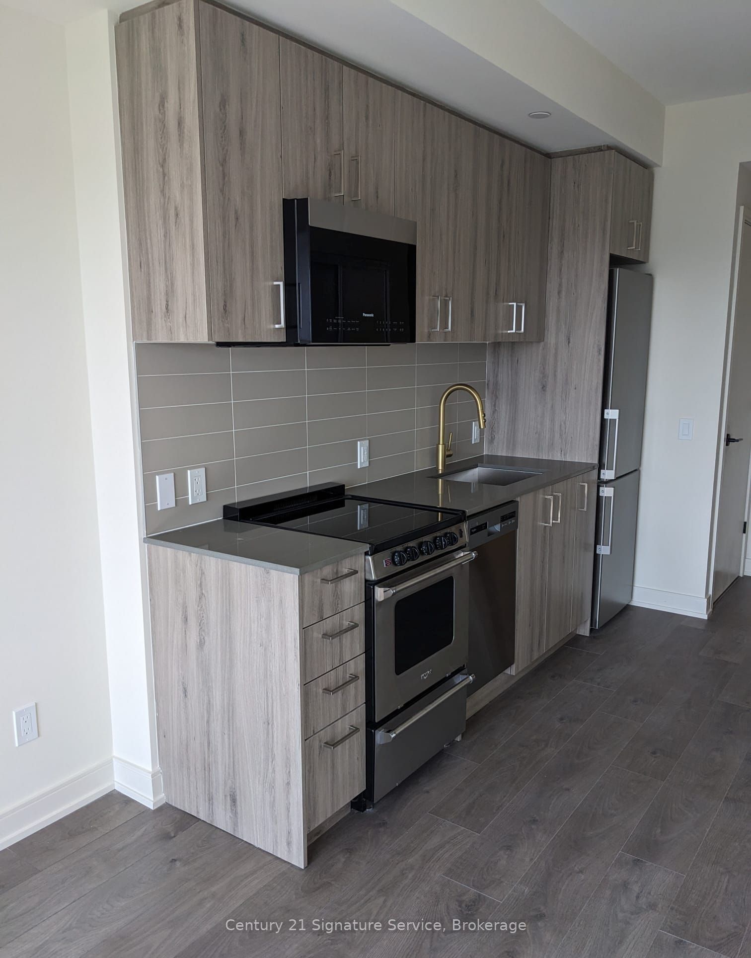 8010 Derry Road 1004